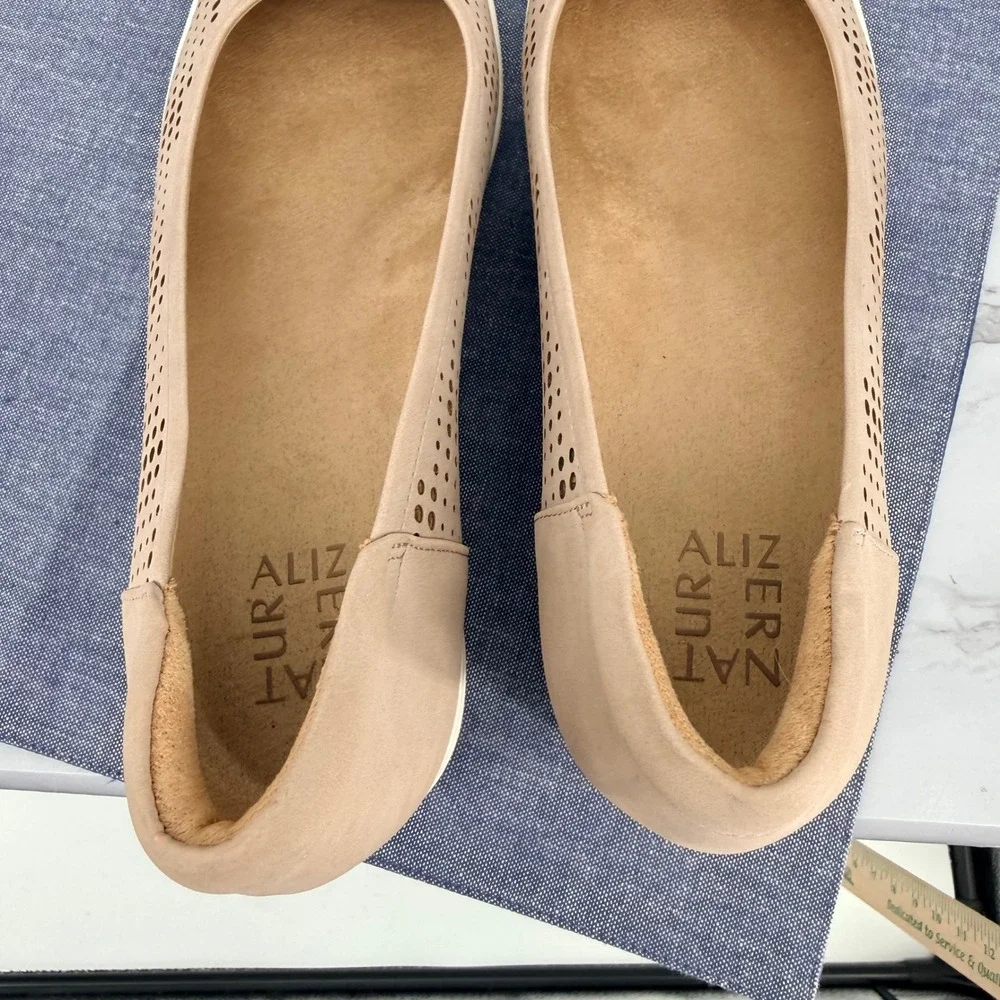 Naturalizer Sam 2 Women 11M Beige Perforated Wedge Ballet Flats Shoes Faux Suede